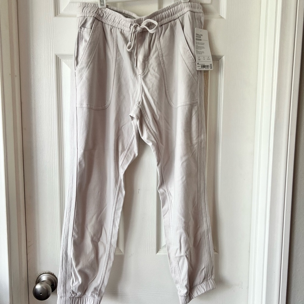 Athleta Farallon Jogger NWT size 4P